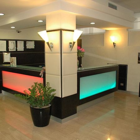 Hotel Kristall Corsico Buitenkant foto