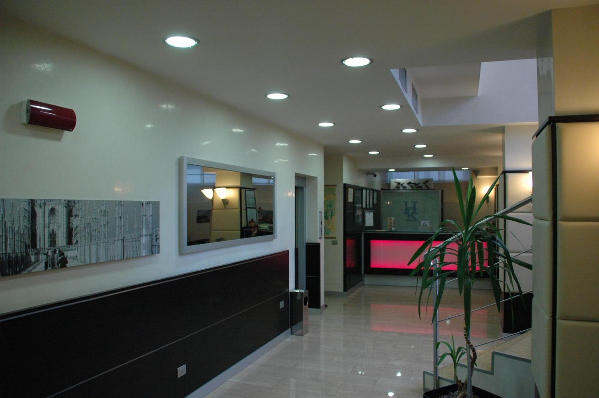 Hotel Kristall Corsico Buitenkant foto